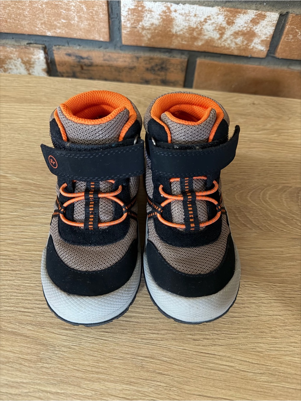 Stride Rite Kamari High-Top Sneakers for Kids Size 9